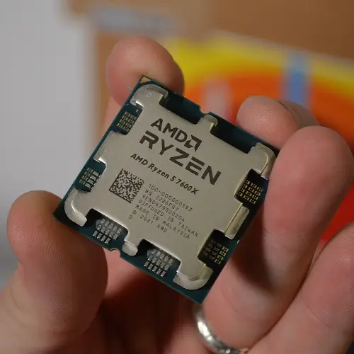 AMD Ryzen 5 7600X 