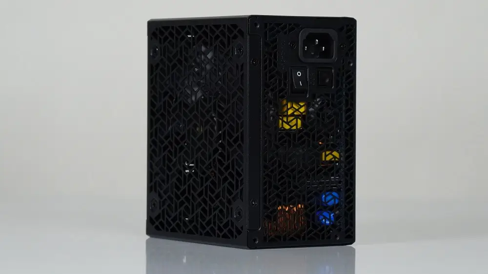 Kích thước nhỏ gọn 125mm của Leadex VIII Platinum Pro